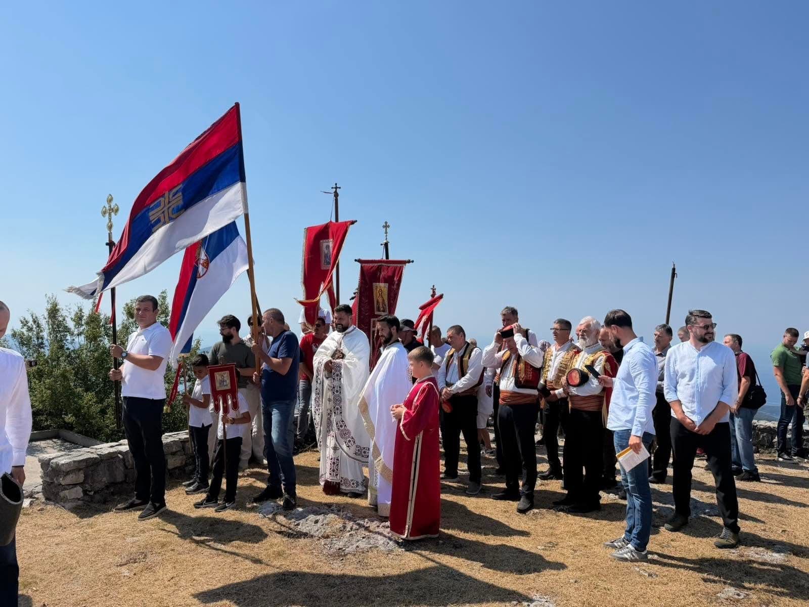 Liturgija u crkvi Lazarica na Vidovom vrhu