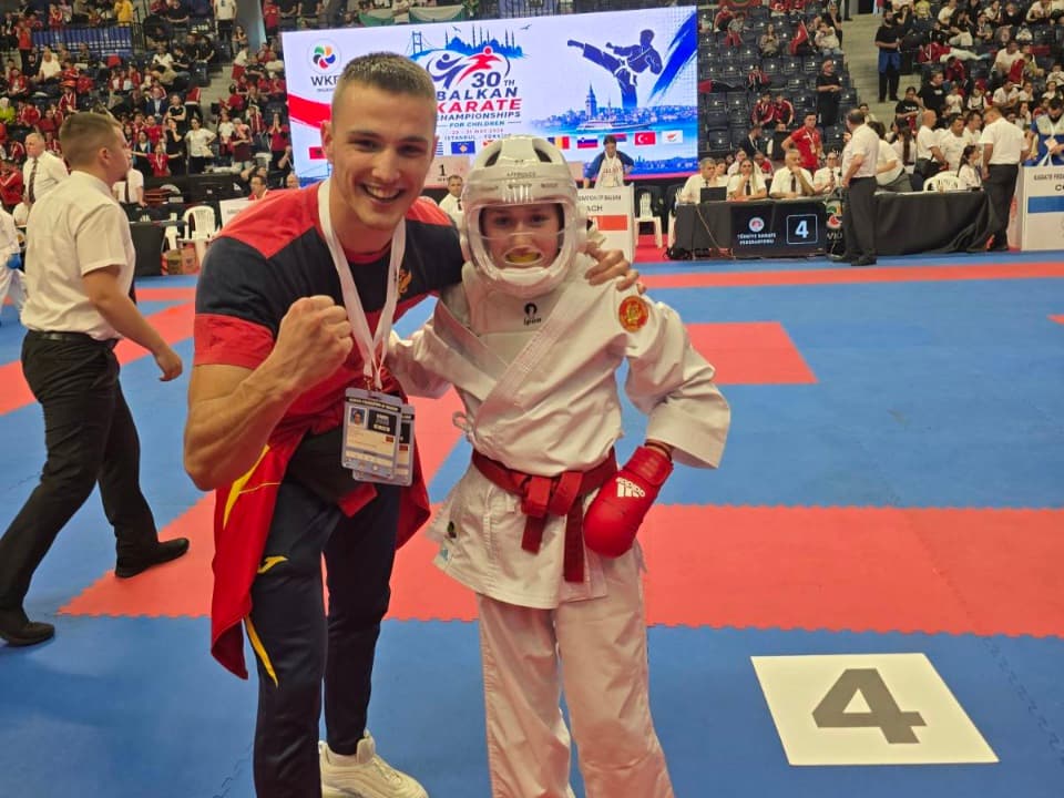Karatistkinja Nikolina Damjanović sa medaljom