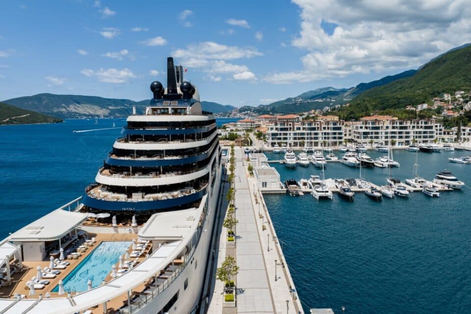 Brod Four Seasons I u marini Portonovi