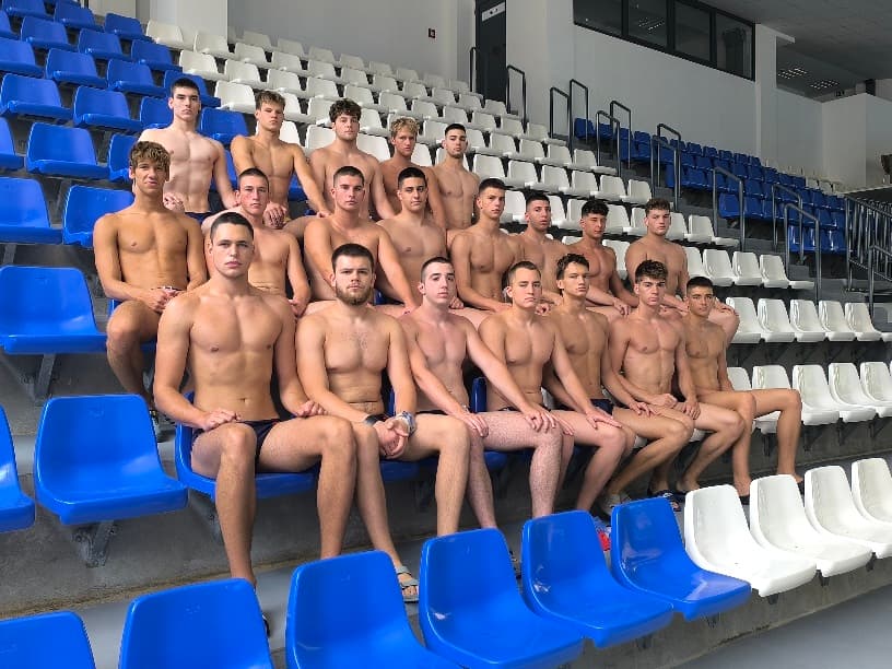 Mladi vaterpolisti reprezentacije Crne Gore na pripremama